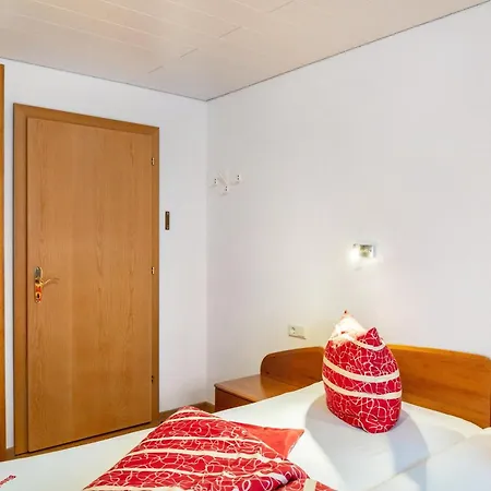 Wohlfuehlnest Lägenhet *